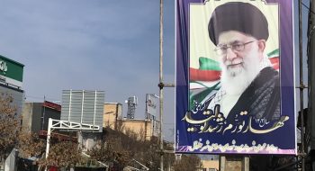 نصب بنرهای شعار سال در میادین خلخال