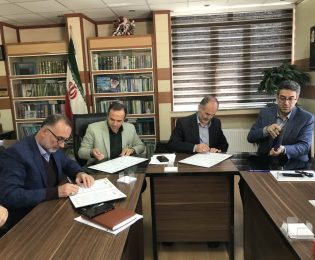 امضای توافق نامه تحویل خودروی آتش نشانی به شهرداری خلخال